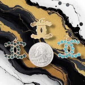 2 Piece Bundlel Rhinestone Logo Gold Tone Charm Pendant Zipper Pull